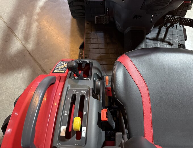 Mahindra Tractors | Mahindra 1626 (SHUTTLE) For Sale Near Me