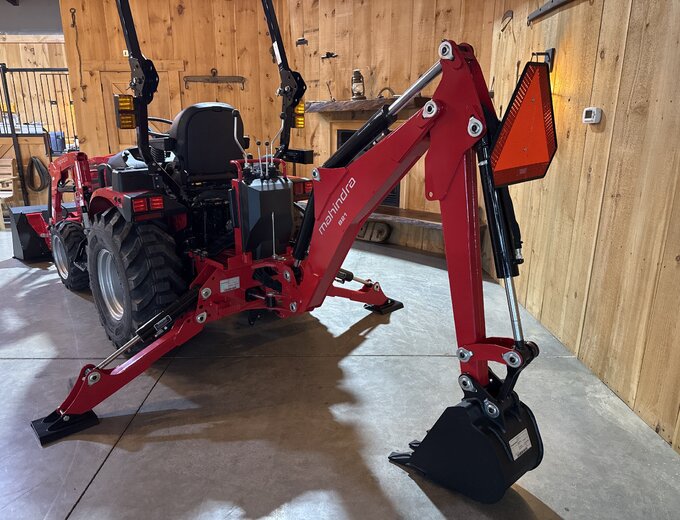 Mahindra Tractors | Mahindra 2123 w/ Backhoe For Sale Near Me